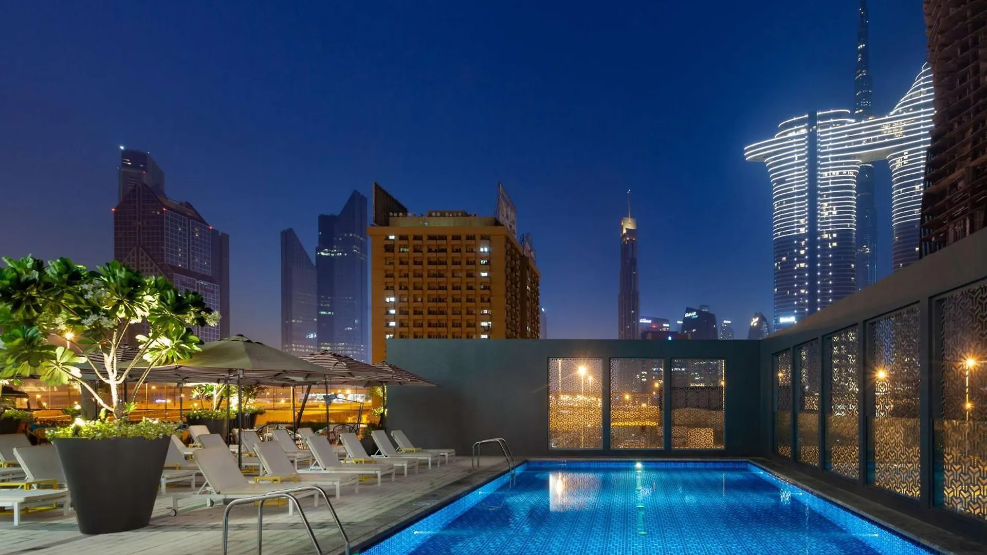 Rove City Walk Dubai 3*,